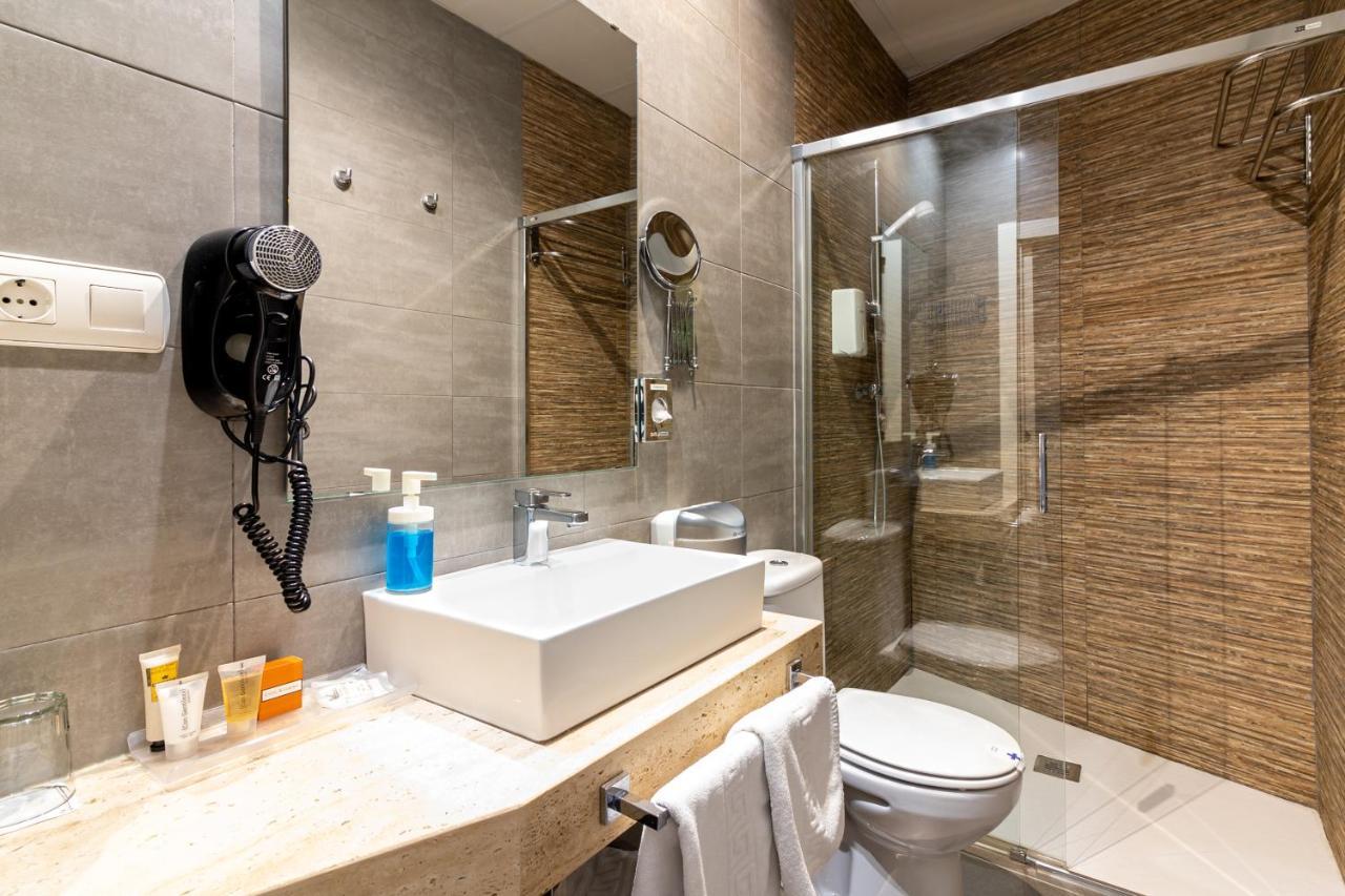 Salobreña Apartamentos Avenida Tropical By Bossh! Apartments מראה חיצוני תמונה